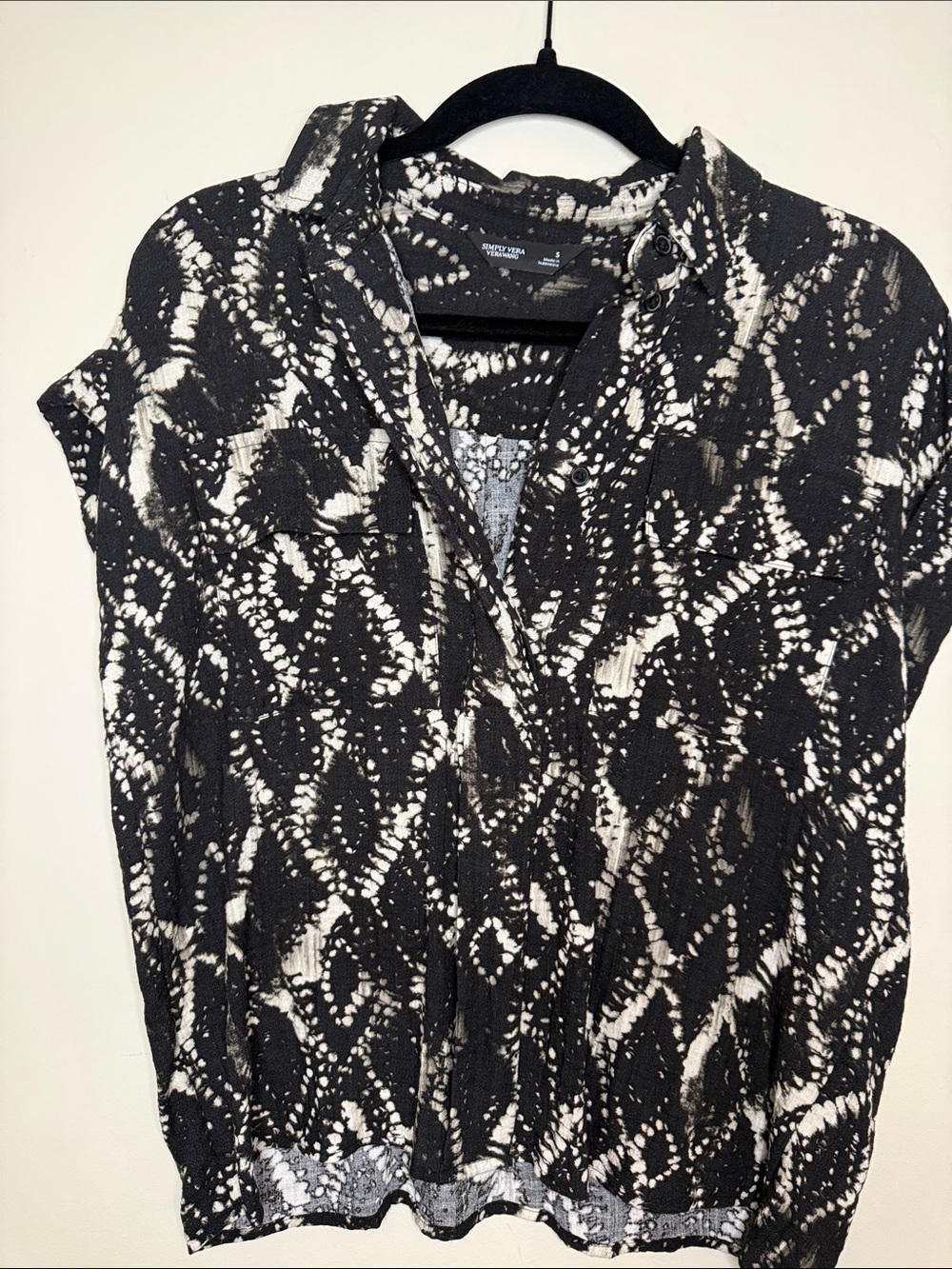 Simply Vera Vera Wang Black and White Button-Down Blouse